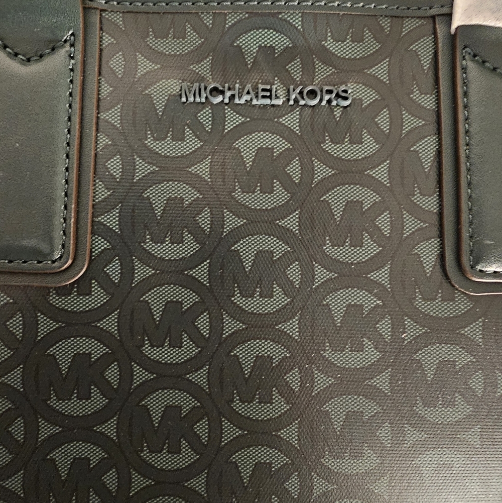 Michael Kors Green Tote Bag NWT - Picture 2 of 9
